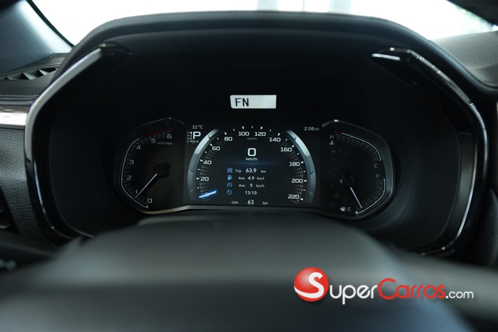2027 Isuzu DMAX LSE — foto 8 / 11