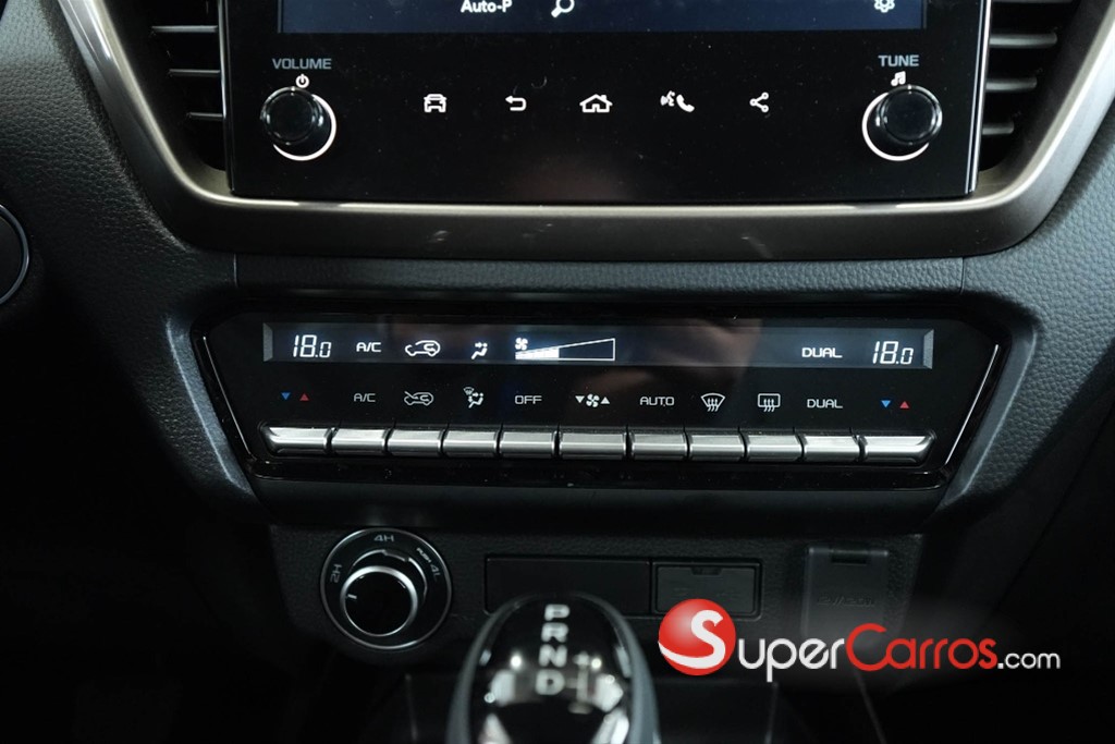 2027 Isuzu DMAX LSE — foto 9 / 11