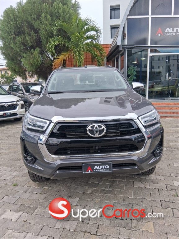 2026 Toyota Hilux SRV — foto 2 / 12