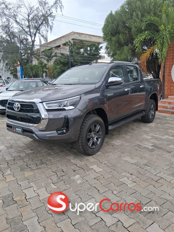 2026 Toyota Hilux SRV — foto 3 / 12