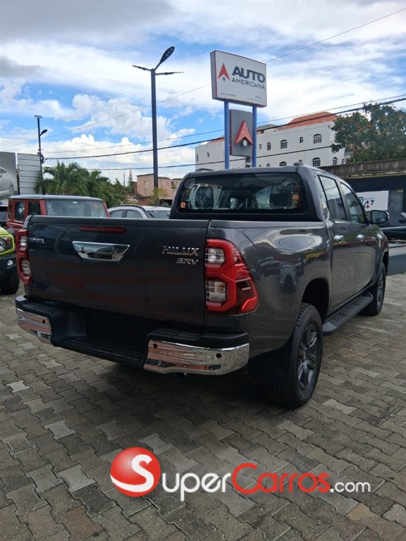 2026 Toyota Hilux SRV — foto 5 / 12