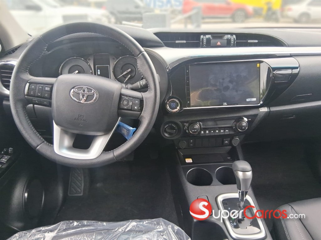 2026 Toyota Hilux SRV — foto 11 / 12