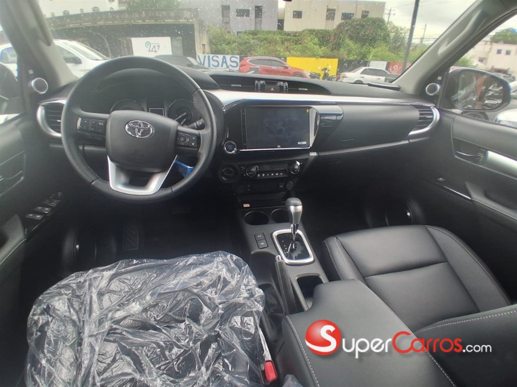 2026 Toyota Hilux SRV — foto 12 / 12