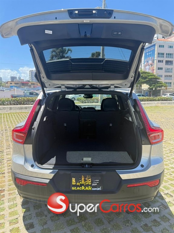 2024 Volvo XC40 B5 — foto 4 / 8
