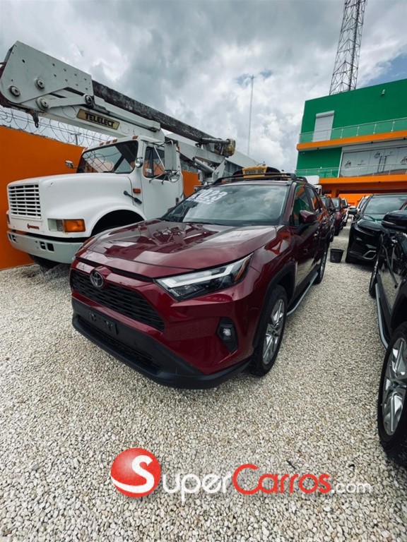 2023 Toyota RAV4 XLE Premium