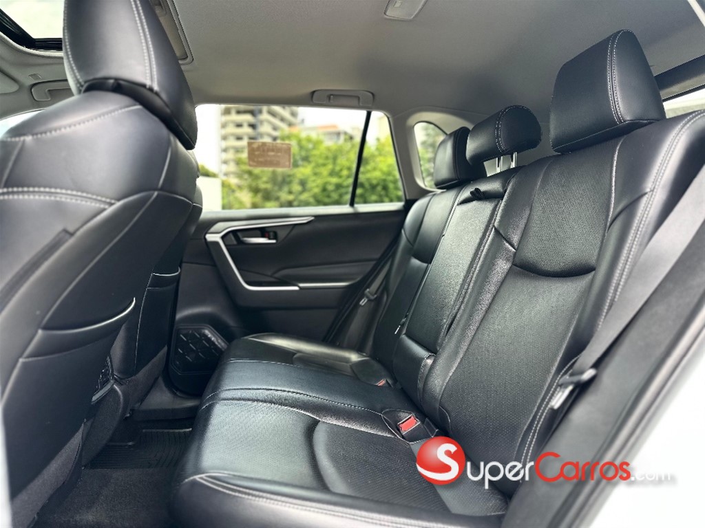 2024 Toyota RAV4 XLE Hybrid — foto 11 / 12