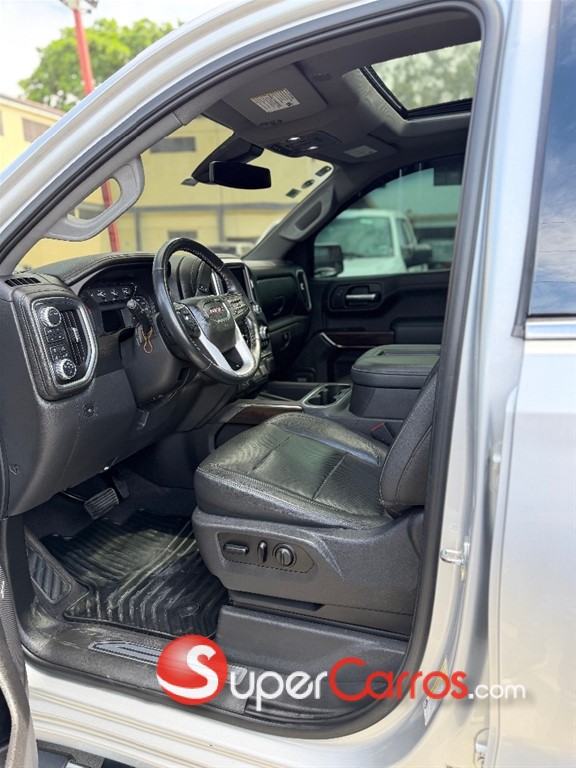 2020 GMC Sierra 1500 AT4 DURAMAX — foto 7 / 12