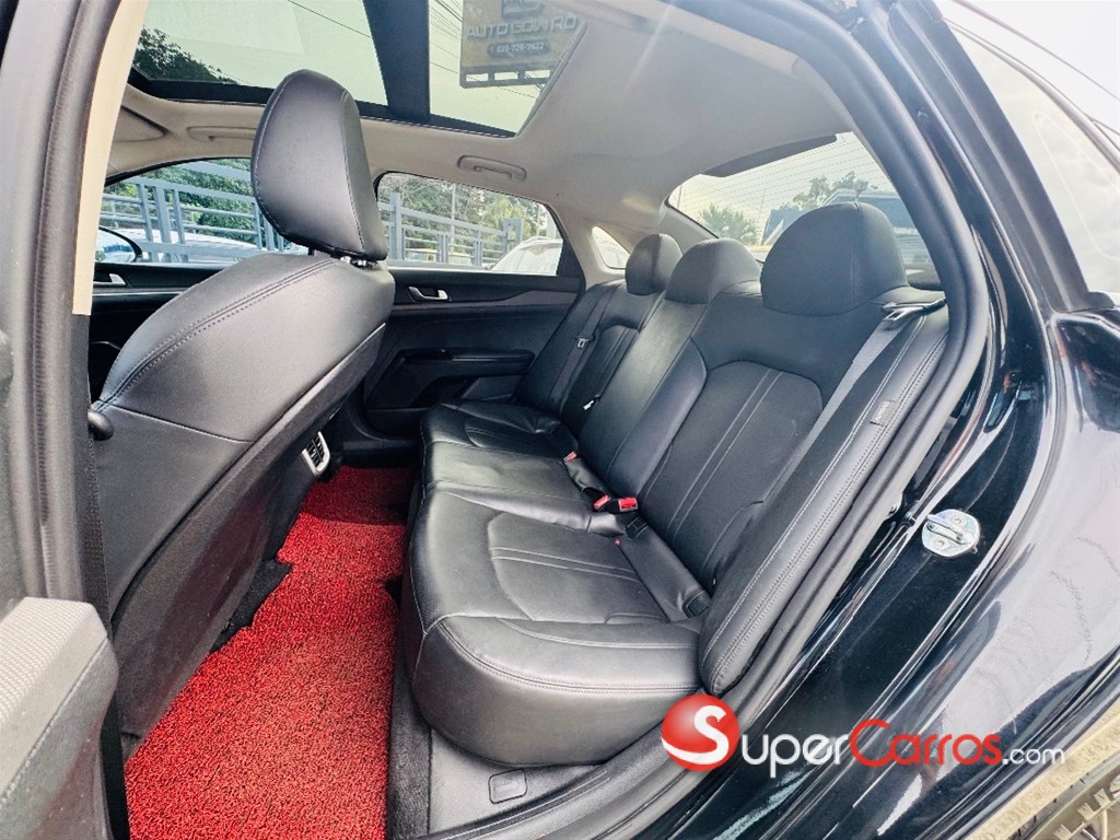 2020 Kia K-5 Luxury — foto 8 / 12