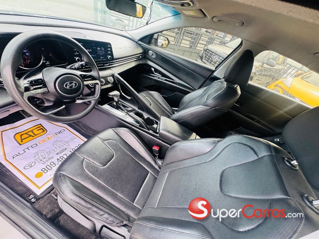 2021 Hyundai Avante — foto 7 / 12