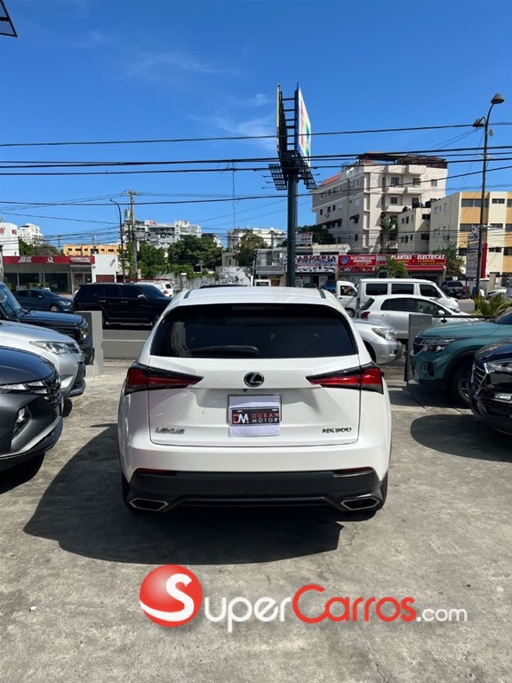 2018 Lexus NX 300 — foto 9 / 11