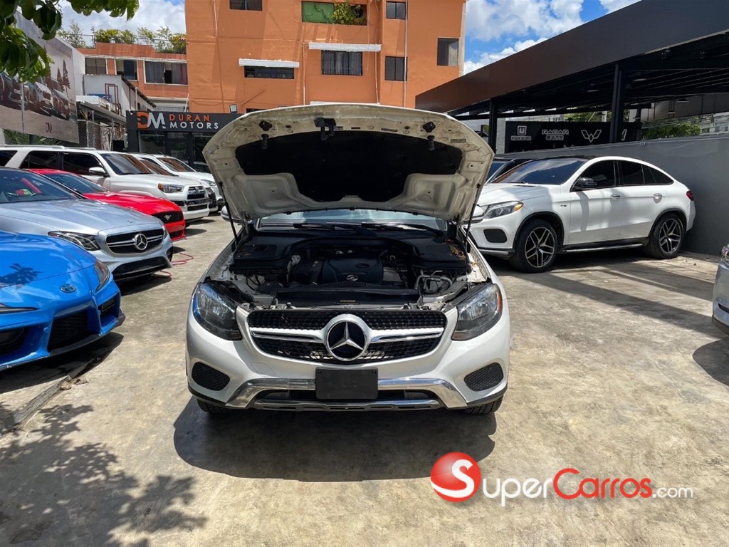 2017 Mercedes-Benz Clase GLC 300 4MATIC Coupe — foto 9 / 12
