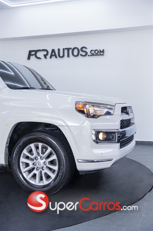 2017 Toyota 4 Runner Limited — foto 8 / 12