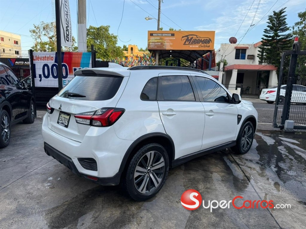 2021 Mitsubishi Motors ASX — foto 6 / 11