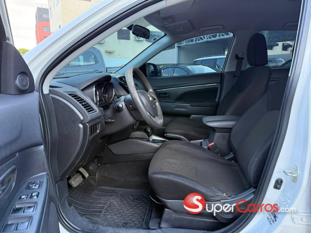 2021 Mitsubishi Motors ASX — foto 8 / 11