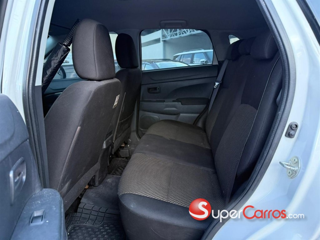 2021 Mitsubishi Motors ASX — foto 9 / 11