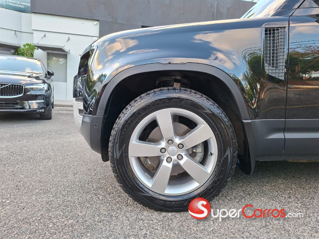 2023 Land Rover Defender 90 — foto 3 / 9