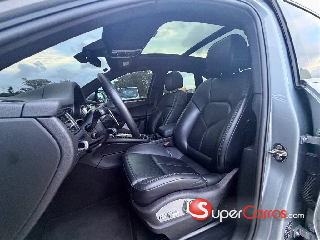 2025 Porsche Macan — foto 8 / 10