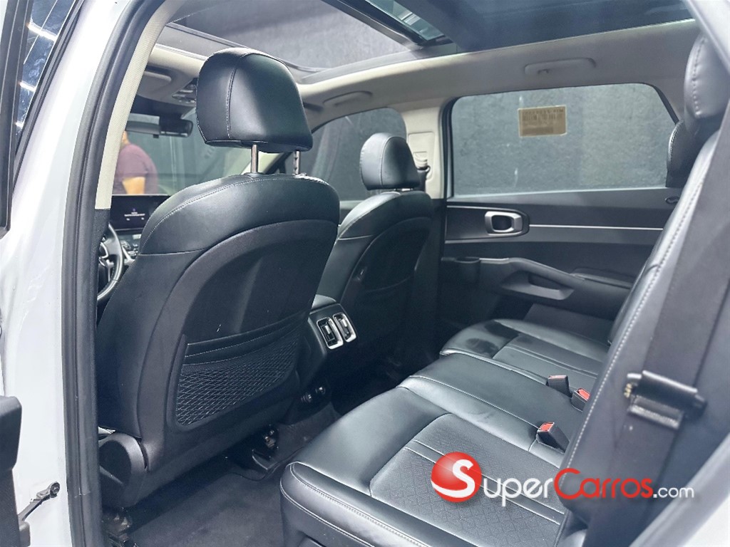 2022 Kia Sorento S — foto 9 / 12