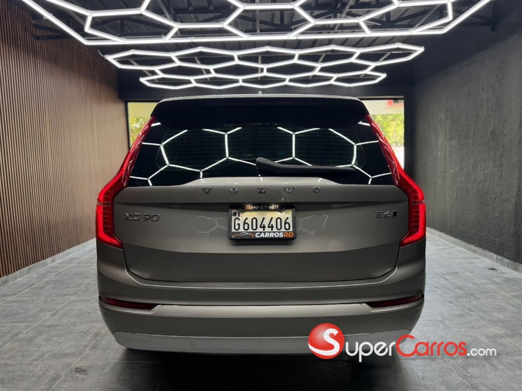 2022 Volvo XC90 Momentum B6 — foto 4 / 12