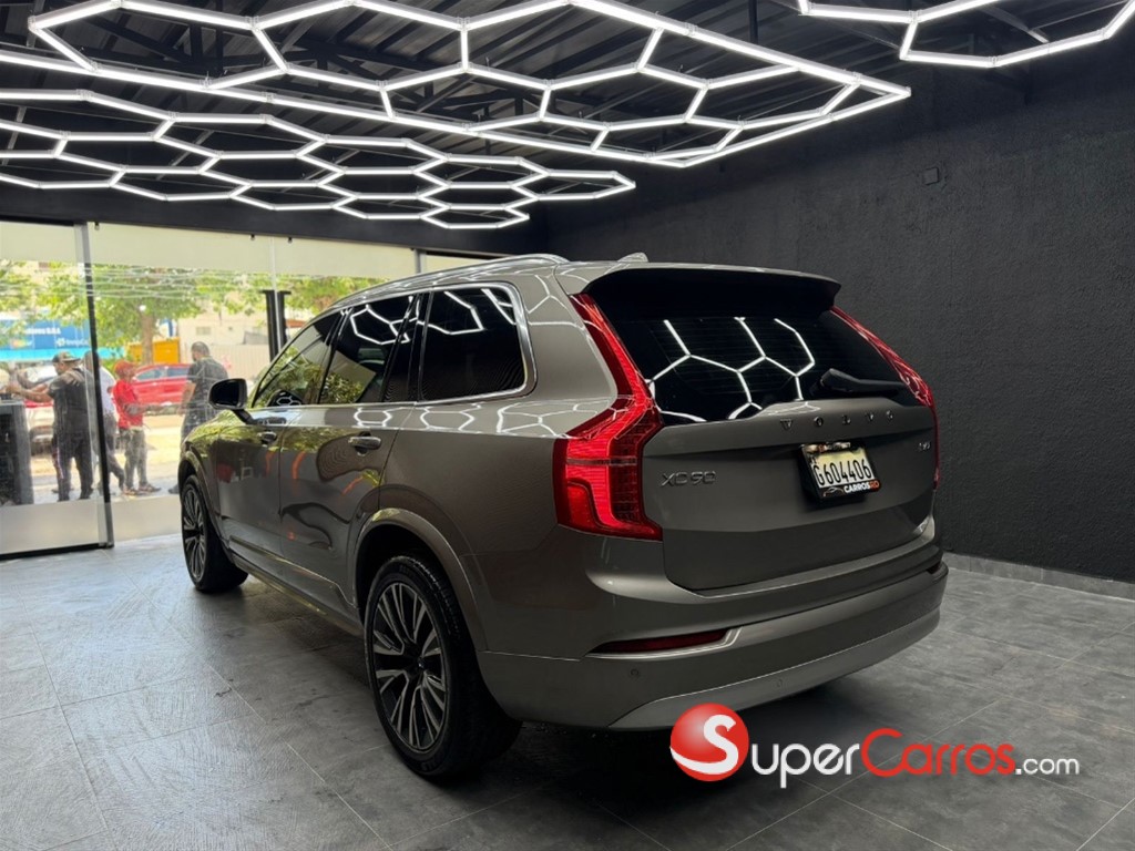 2022 Volvo XC90 Momentum B6 — foto 5 / 12