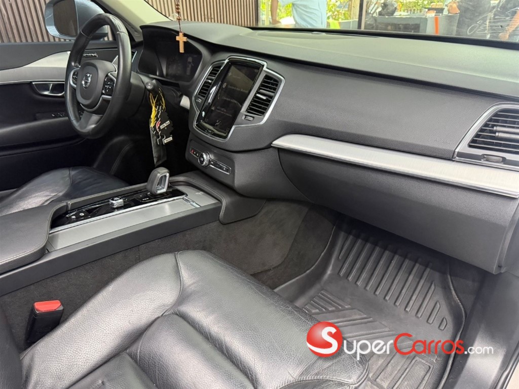 2022 Volvo XC90 Momentum B6 — foto 7 / 12