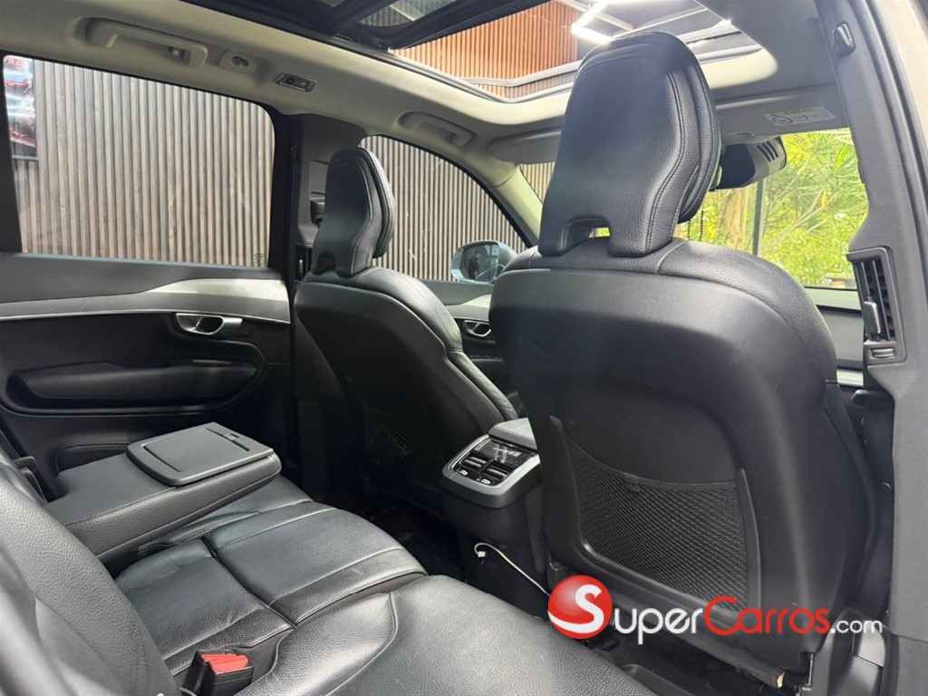 2022 Volvo XC90 Momentum B6 — foto 10 / 12