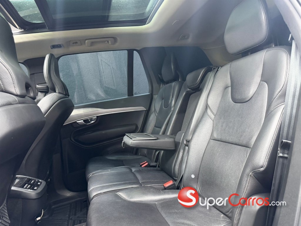 2022 Volvo XC90 Momentum B6 — foto 11 / 12