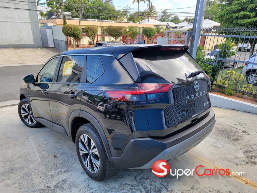 2022 Nissan Rogue SV — foto 4 / 9