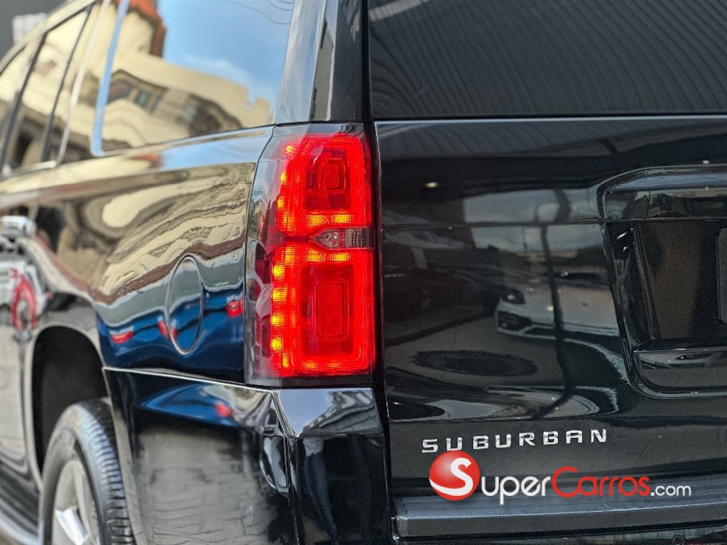 2020 Chevrolet Suburban LT — foto 4 / 12