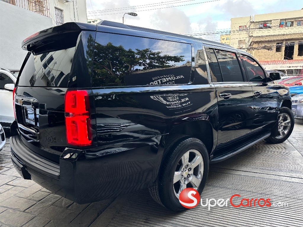 2020 Chevrolet Suburban LT — foto 5 / 12