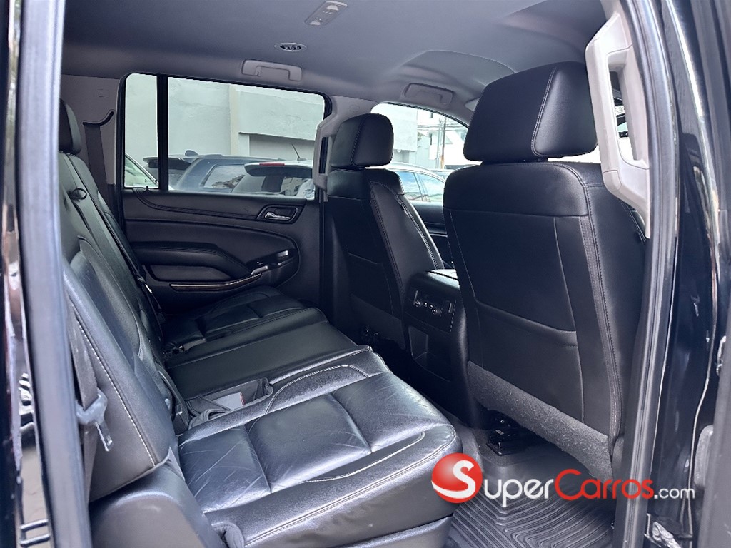 2020 Chevrolet Suburban LT — foto 6 / 12