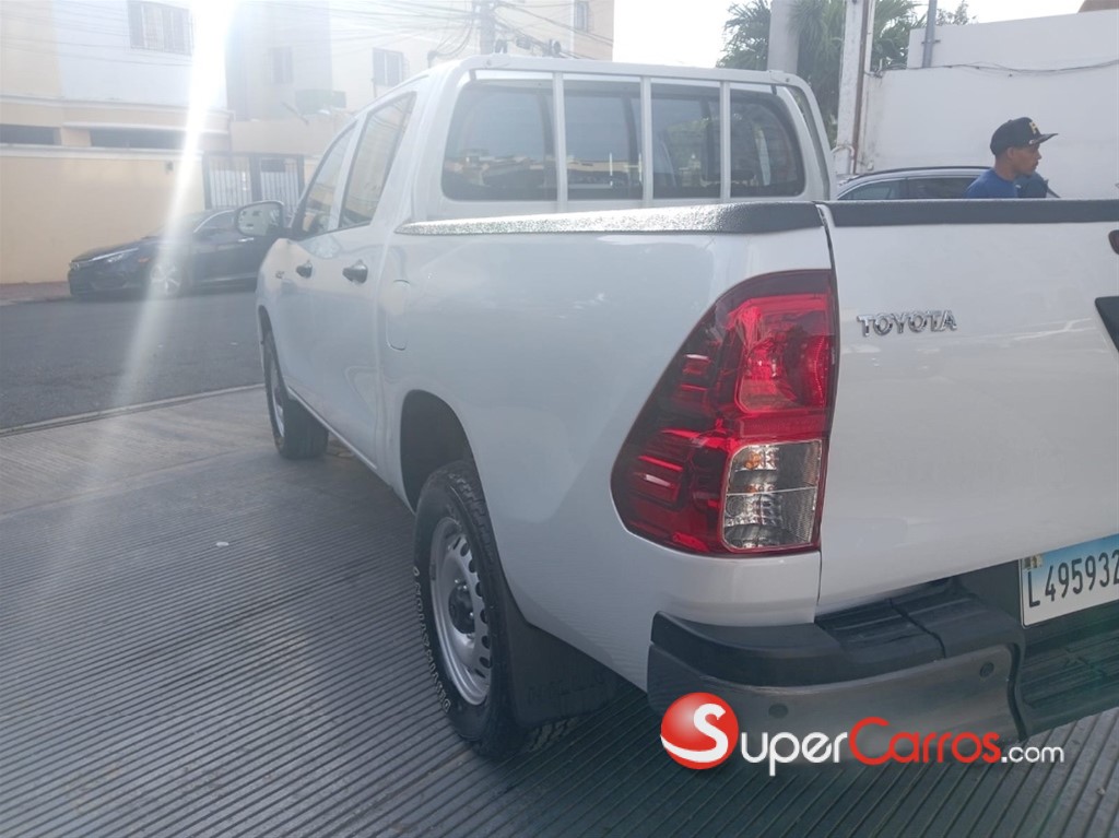2023 Toyota Hilux — foto 3 / 11