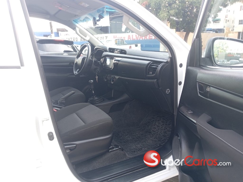 2023 Toyota Hilux — foto 8 / 11