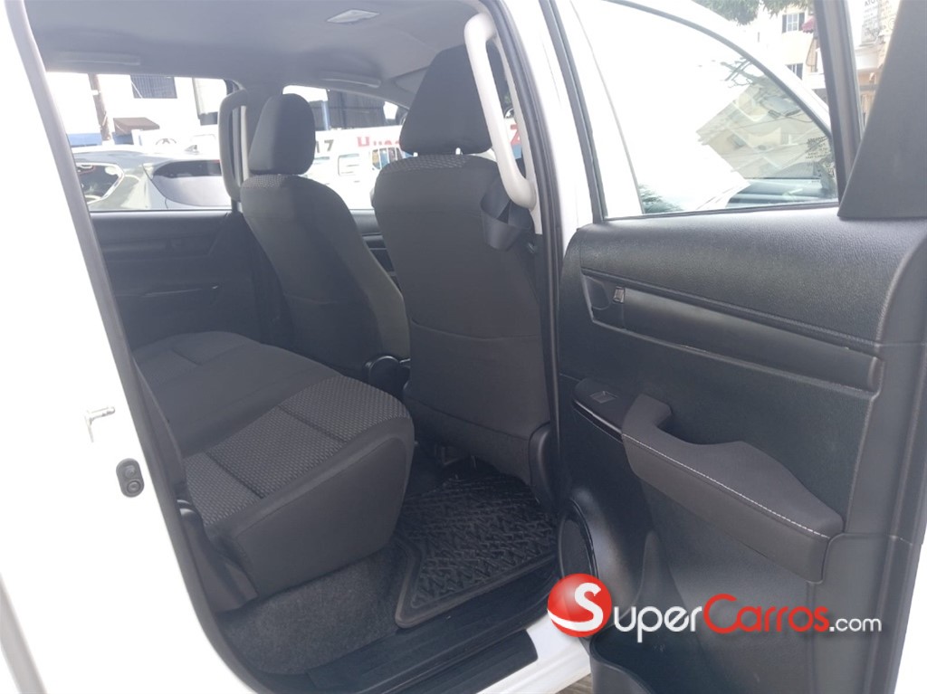 2023 Toyota Hilux — foto 10 / 11