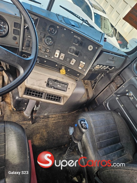 1999 Mack Perforador — foto 6 / 11
