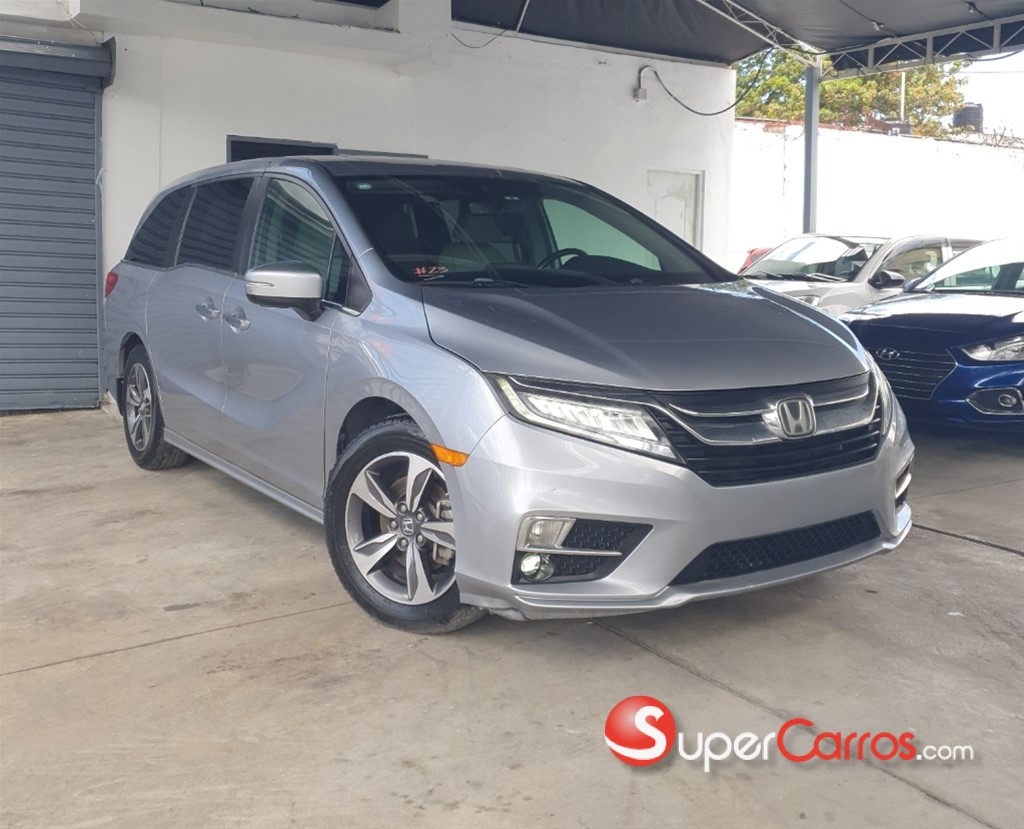 2018 Honda Odyssey Touring — foto 3 / 12