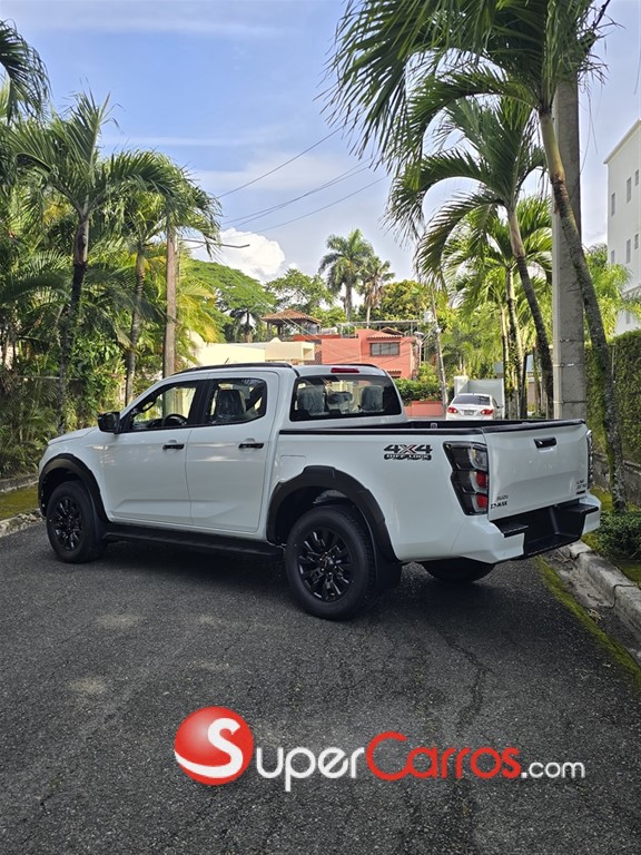 2027 Isuzu DMAX LSE — foto 3 / 8