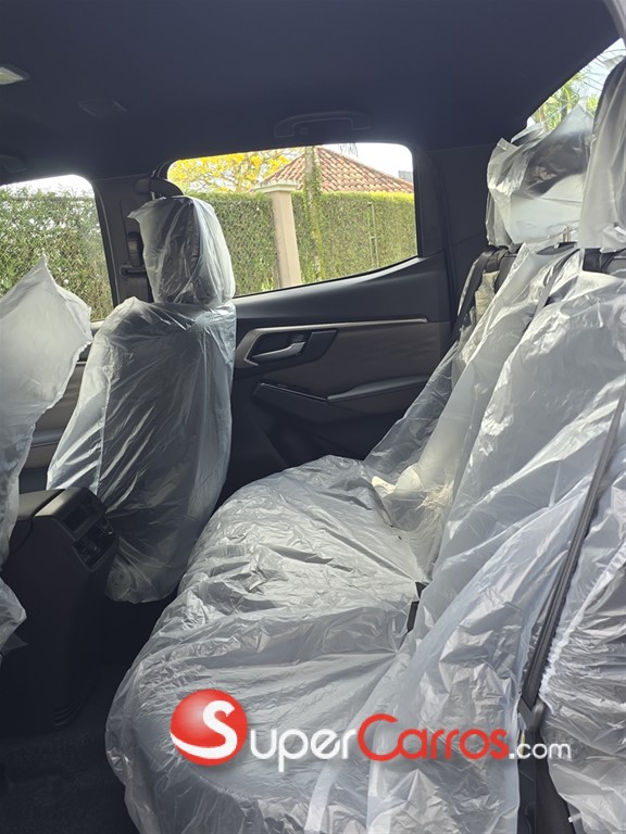 2027 Isuzu DMAX LSE — foto 8 / 8