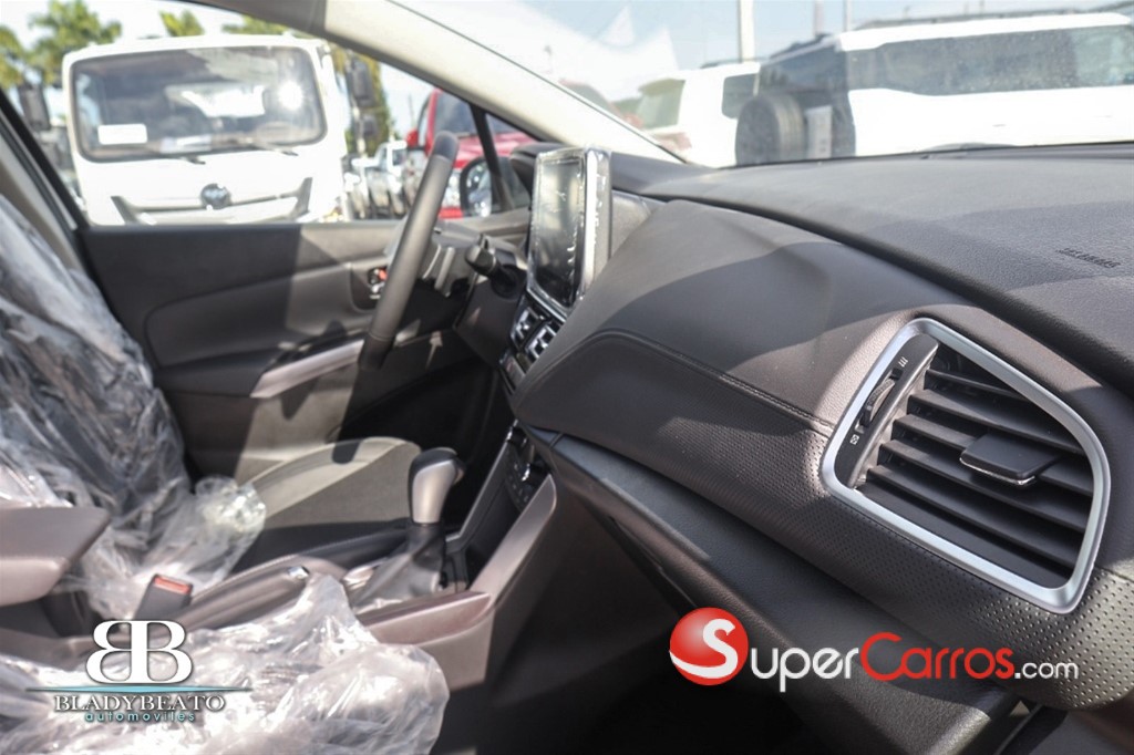 2024 Suzuki S-Cross GLX — foto 4 / 12