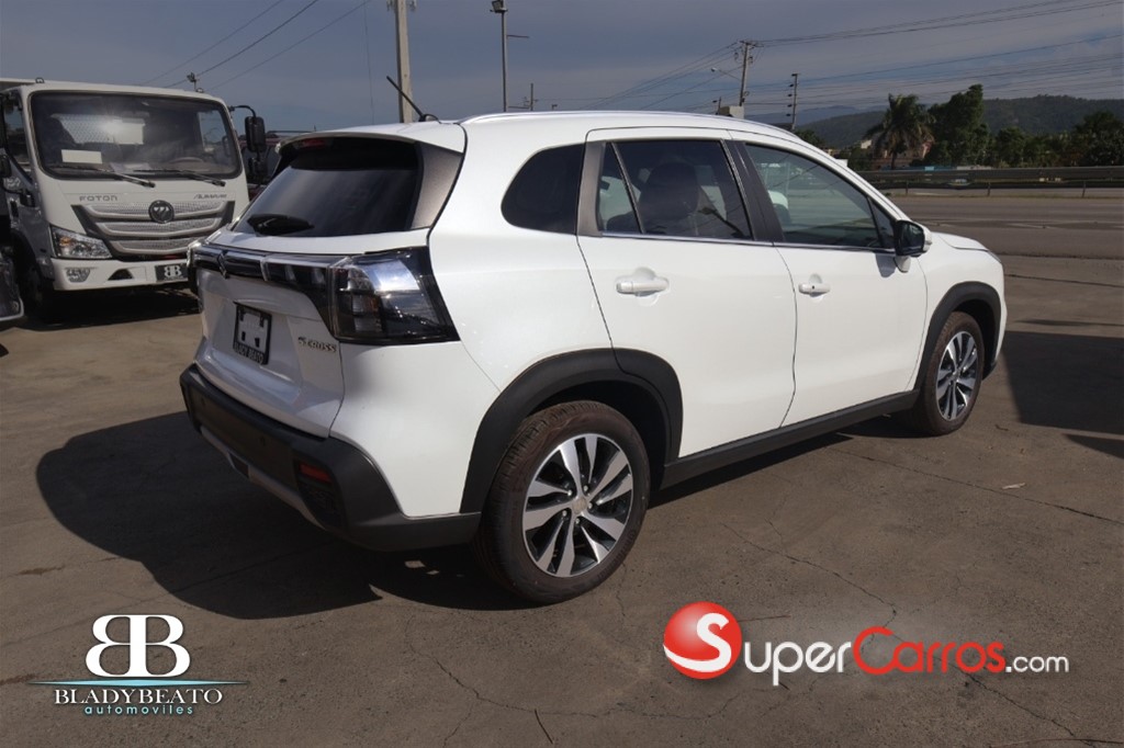2024 Suzuki S-Cross GLX — foto 8 / 12