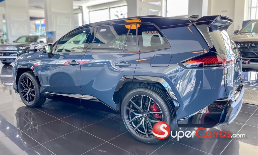 2027 Toyota RAV4 GR Sport — foto 4 / 11