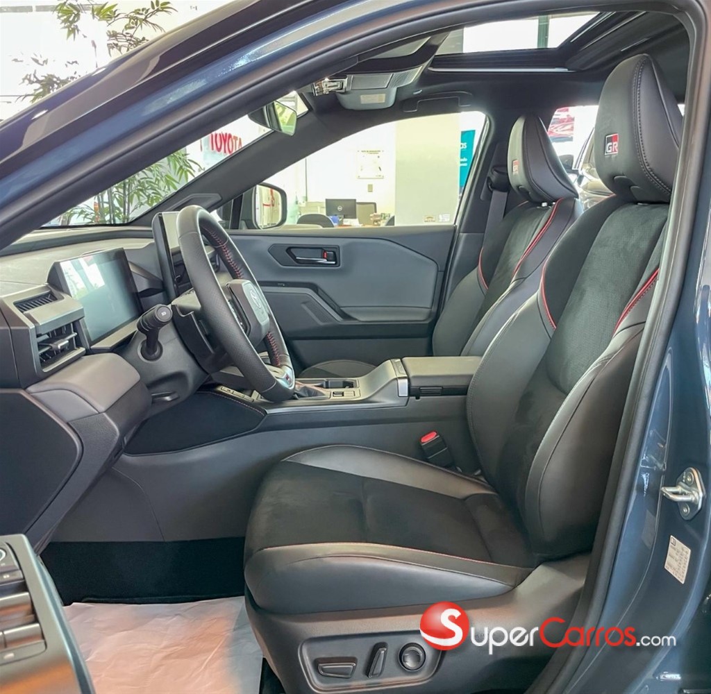 2027 Toyota RAV4 GR Sport — foto 6 / 11