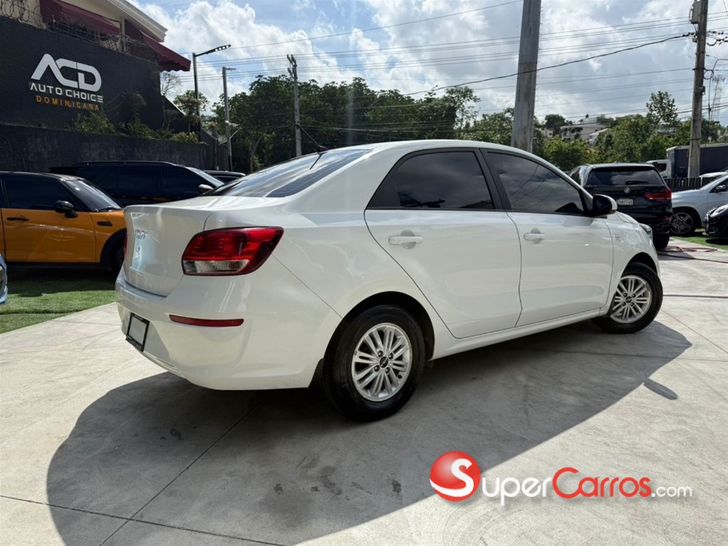 2025 Kia Soluto LX — foto 2 / 12