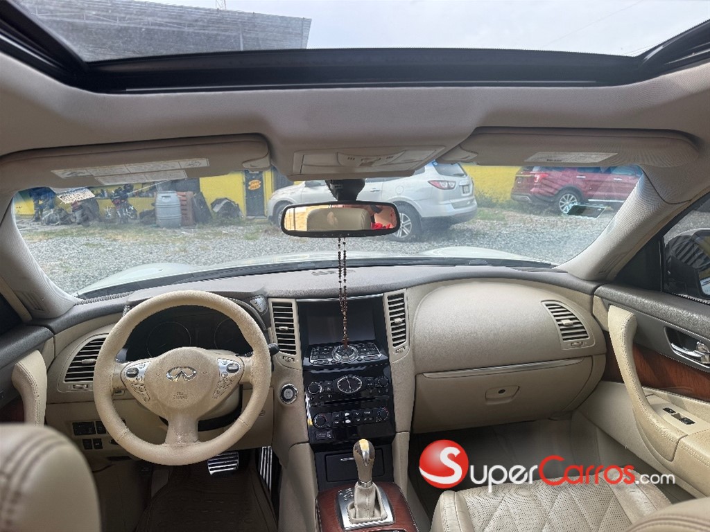 2012 Infiniti FX-35 — foto 7 / 10