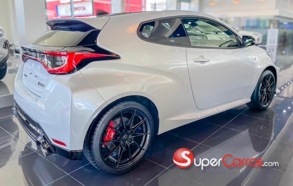 2027 Toyota Yaris GR — foto 3 / 12