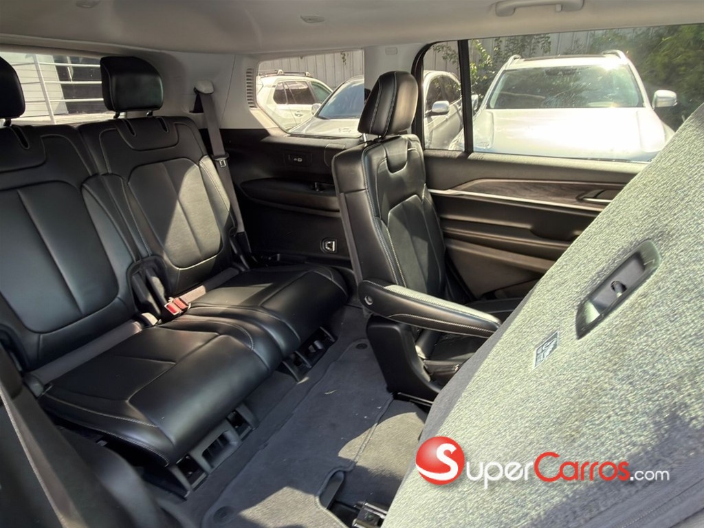 2021 Jeep Grand Cherokee L Limited — foto 8 / 12