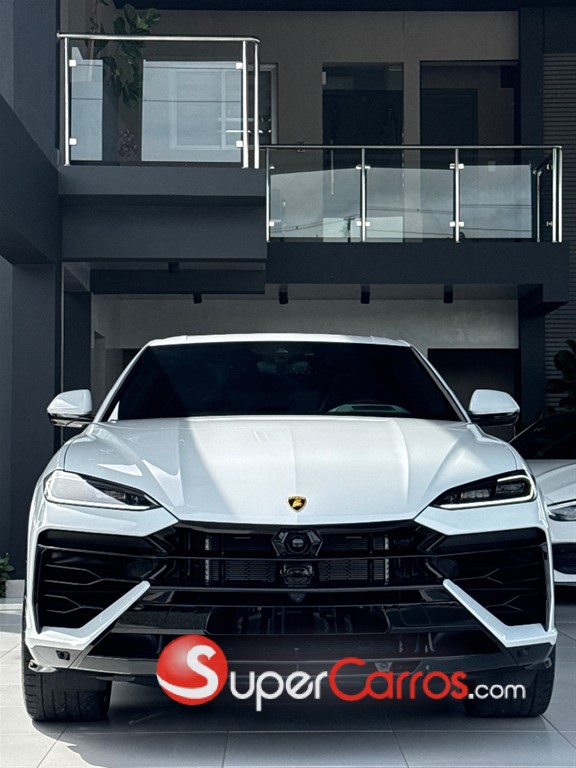 2025 Lamborghini Urus — foto 2 / 11
