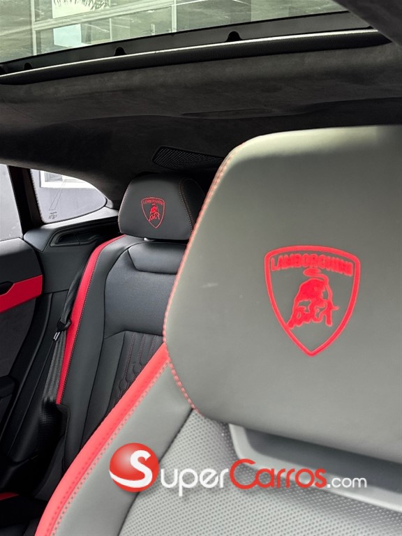 2025 Lamborghini Urus — foto 4 / 11