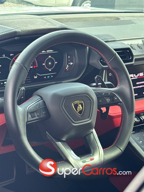 2025 Lamborghini Urus — foto 10 / 11