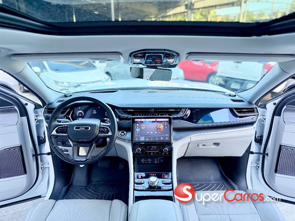 2022 Jeep Grand Cherokee Overland — foto 6 / 12